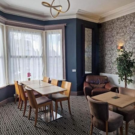 Oyo Ivy Hotel 斯凯格内斯 外观 照片